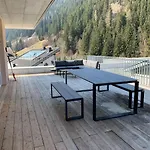 Taja Paznaun Penthouse 公寓 湖城