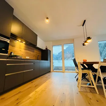 Taja Paznaun Penthouse * See