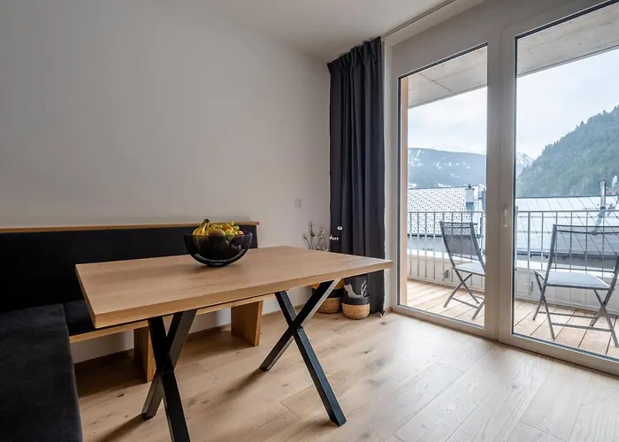 Taja Paznaun Penthouse アパート *