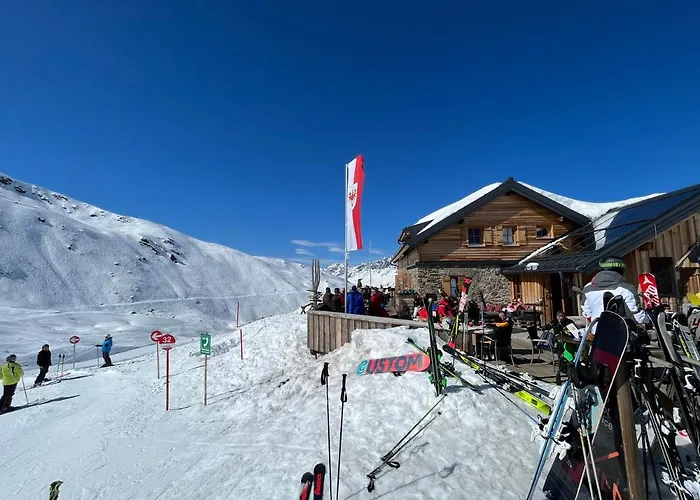 アパート Taja Paznaun Penthouse