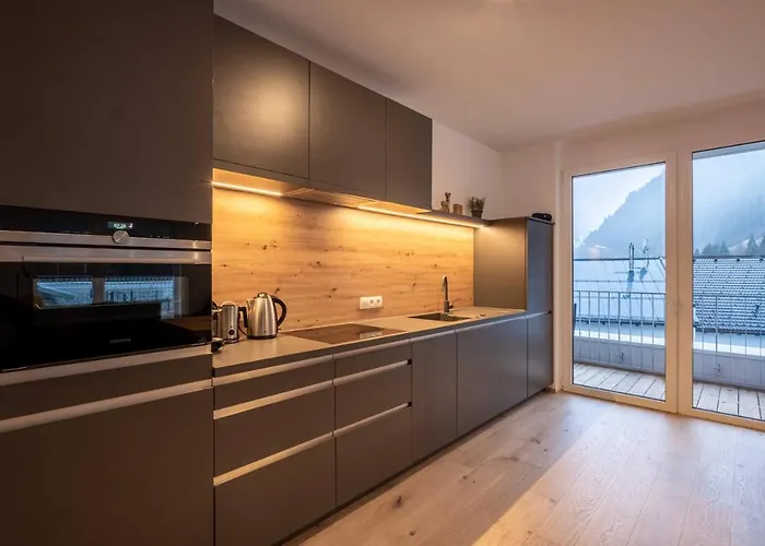 Taja Paznaun Penthouse アパート *